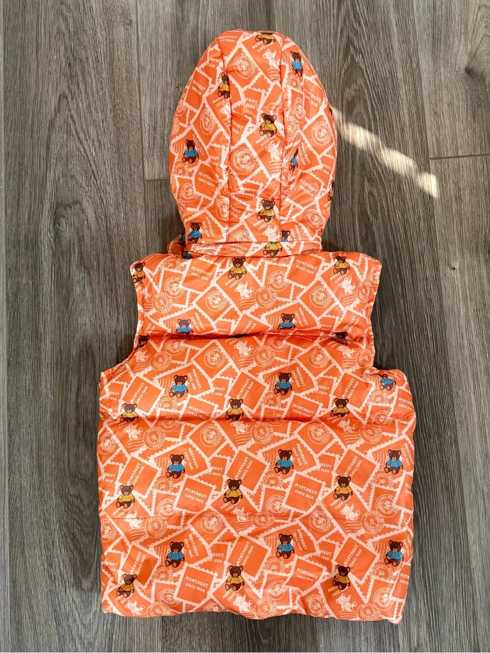 Montagut Snowboard Orange Puffer Vest with Removable Hood Size 120/60CM